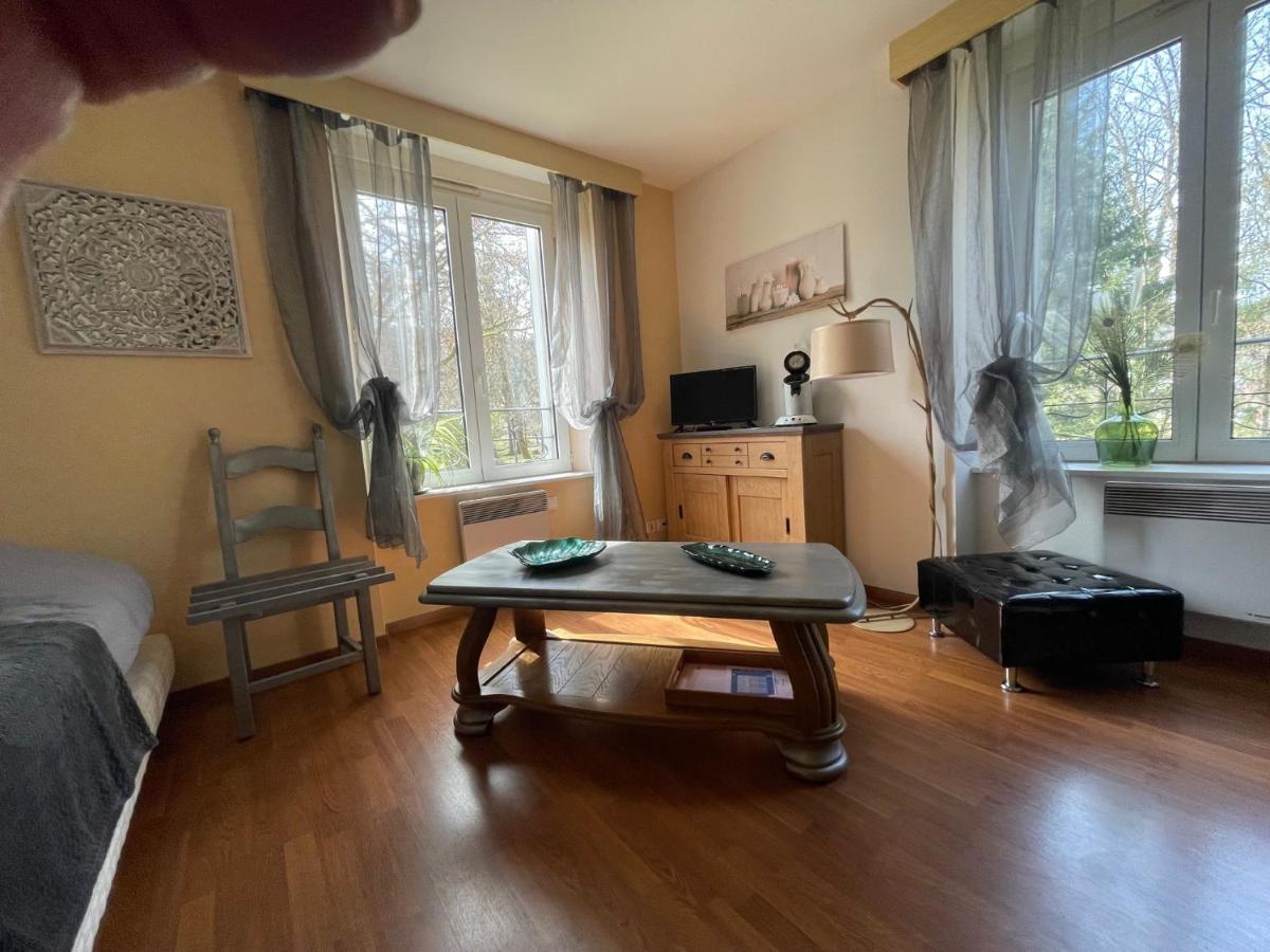 Appartamento Demoiselle Des Roches Ramonchamp Esterno foto